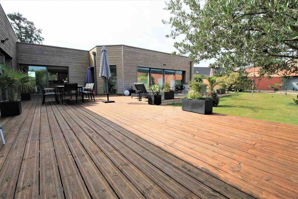 Villa D'Architecte Avec Piscine Chauffee Ligny-en-Cambresis Eksteriør bilde